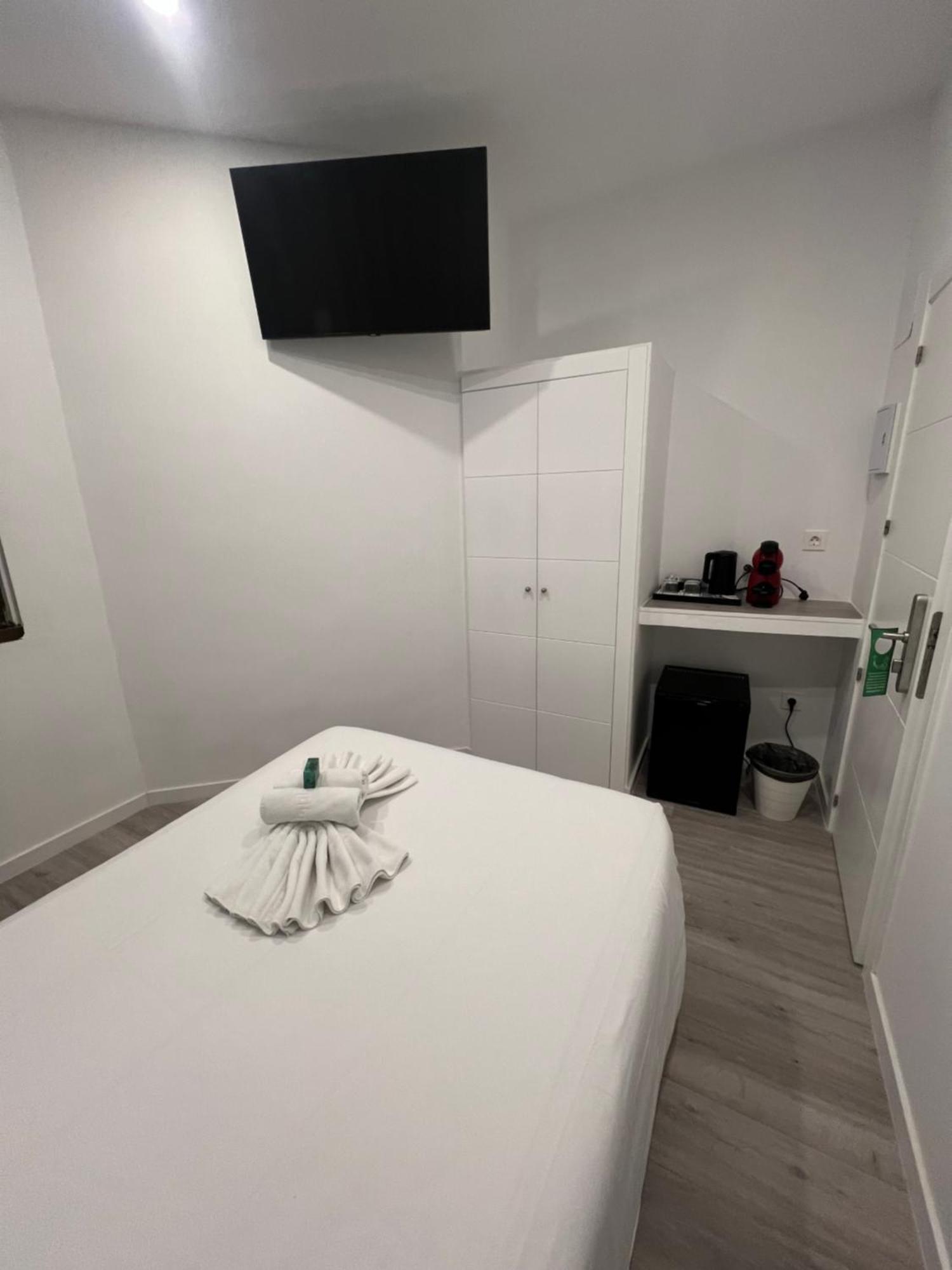 Hostal Galaico Madrid Exterior foto