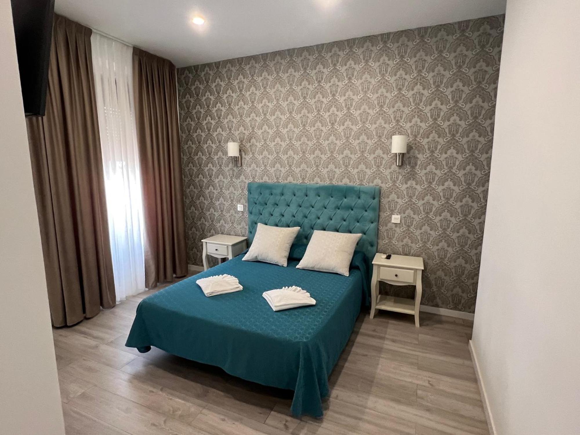 Hostal Galaico Madrid Exterior foto