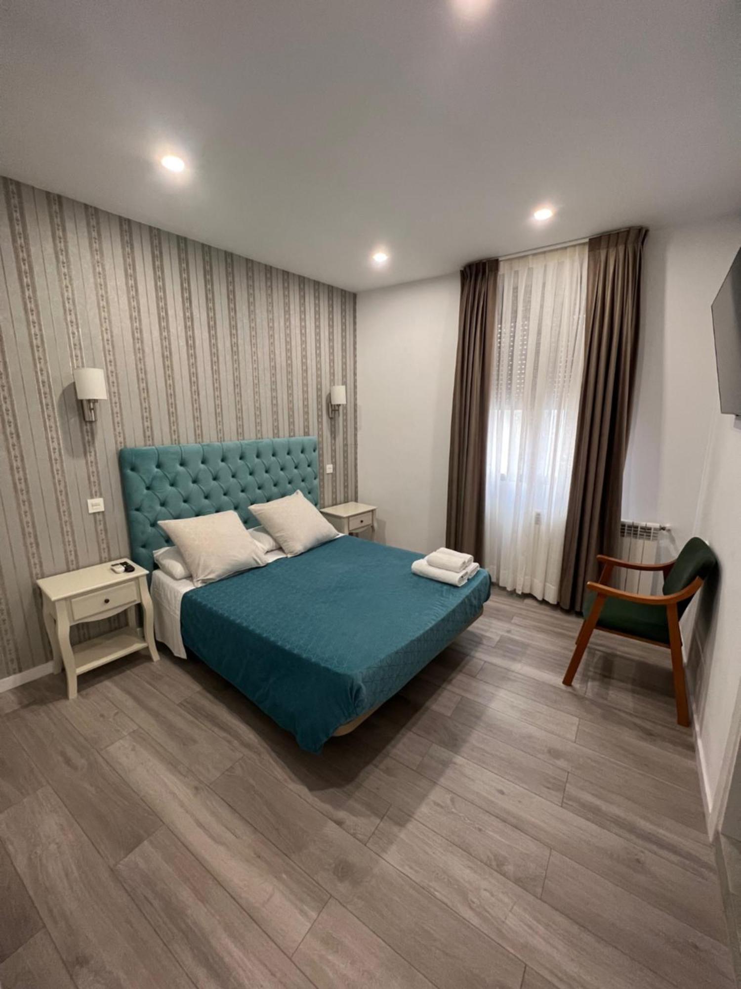 Hostal Galaico Madrid Exterior foto